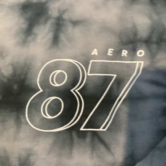 never wore once. i got it without trying it on and it ended up not fitting - Picture 2 of 4